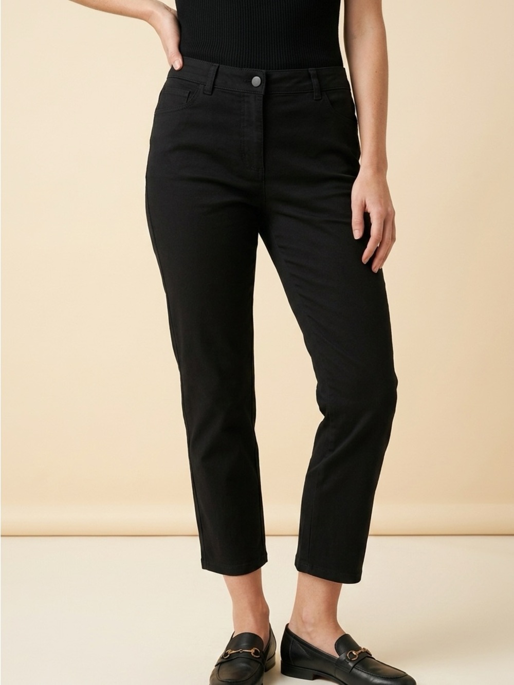 Chico's So Slimming Black Pants Size 1.5 Short Crop